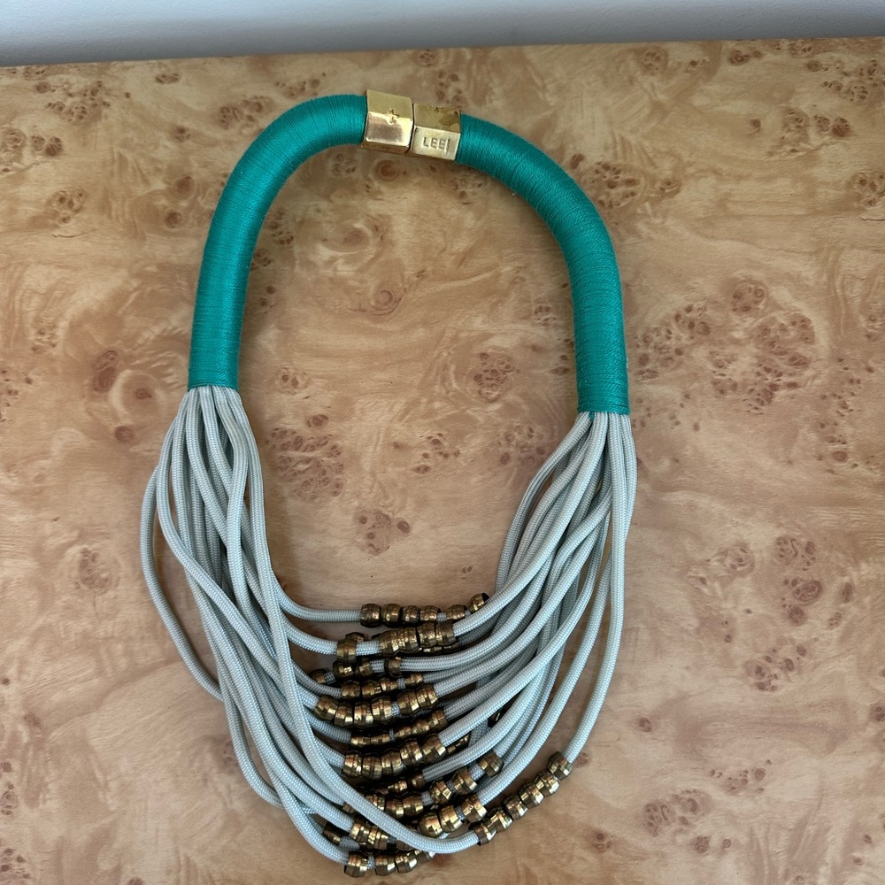 Elegant Turquoise and Gold Necklace